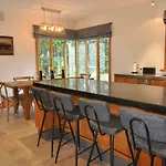 Bond Estate Luxury Accommodation